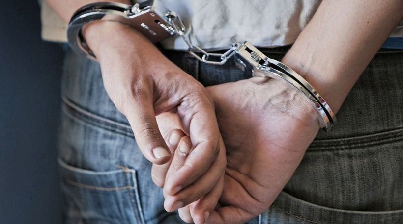 Συνελήφθη 35χρονος Ελληνας που είχε στην κατοχή του 2.300 αρχεία πορνογραφίας ανηλίκων